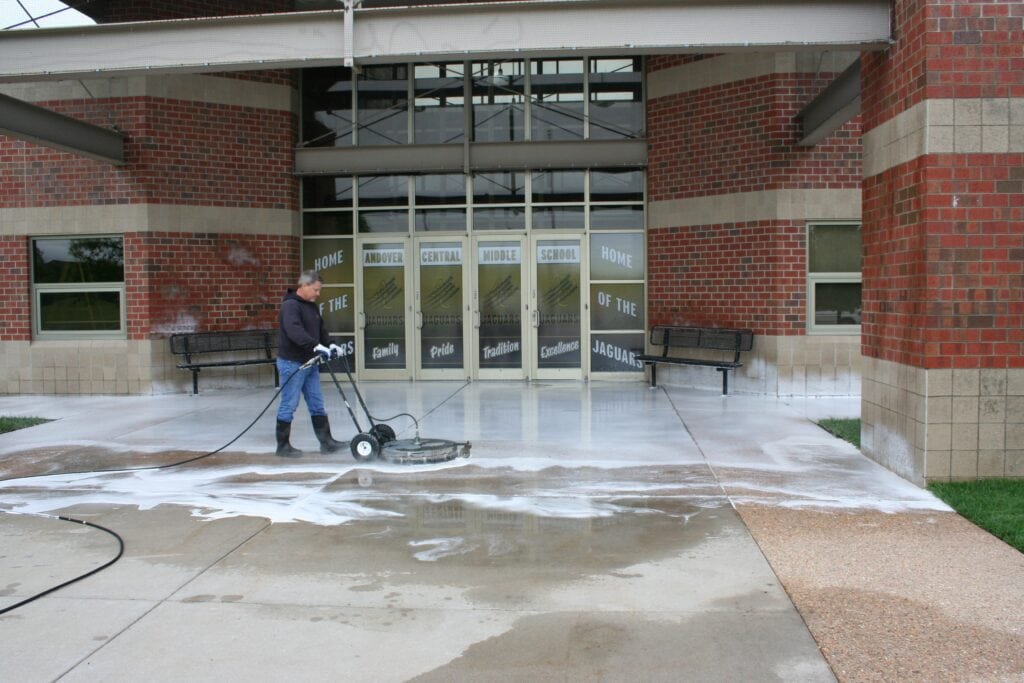 Benefits of Hiring a Professional Pressure Washing Service