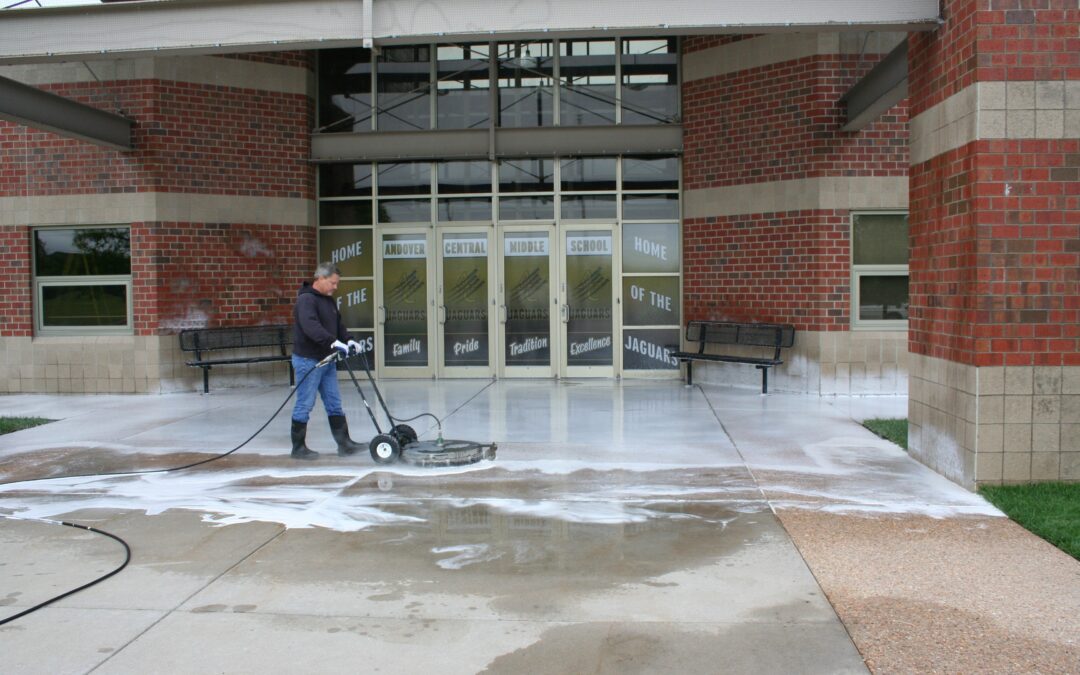 Benefits of Hiring a Professional Pressure Washing Service